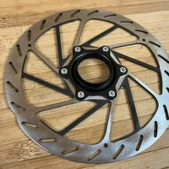 SRAM HS2 Disc / Bremsscheibe 180mm Centerlock -Bremse Verkaufsgeschäft IMG 8024 71edd606 54e1 4b96 bf94 53e3c45f2a1f