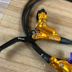 Formula CURA Scheibenbremse Gold VR Oder HR -Bremse Verkaufsgeschäft IMG 8680