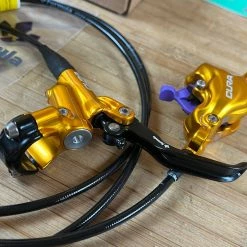 Formula CURA Scheibenbremse Gold VR Oder HR -Bremse Verkaufsgeschäft IMG 8681