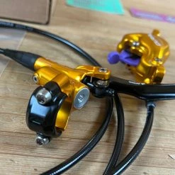 Formula CURA Scheibenbremse Gold VR Oder HR -Bremse Verkaufsgeschäft IMG 8682