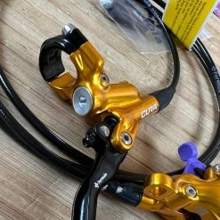 Formula CURA Scheibenbremse Gold VR Oder HR -Bremse Verkaufsgeschäft IMG 8684