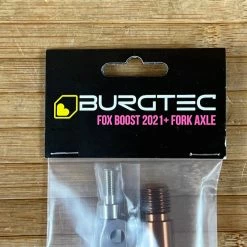 Burgtec FOX Boost Achse / Axle 2021+ Kash Bronze -Bremse Verkaufsgeschäft IMG 9156 d90f5a99 2447 4895 9c7c 0972f386055a