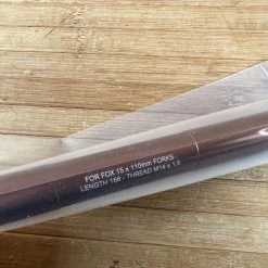 Burgtec FOX Boost Achse / Axle PRE 2021 Kash Bronze -Bremse Verkaufsgeschäft IMG 9168 4187176c 8212 4d12 ac91 72d6a69d4674