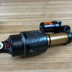 Fox Float X2 Factory 2-POS 2021 200x51mm Dämfper -Bremse Verkaufsgeschäft IMG 9251 93e8d800 c16c 43bd b018 be825ec561b0